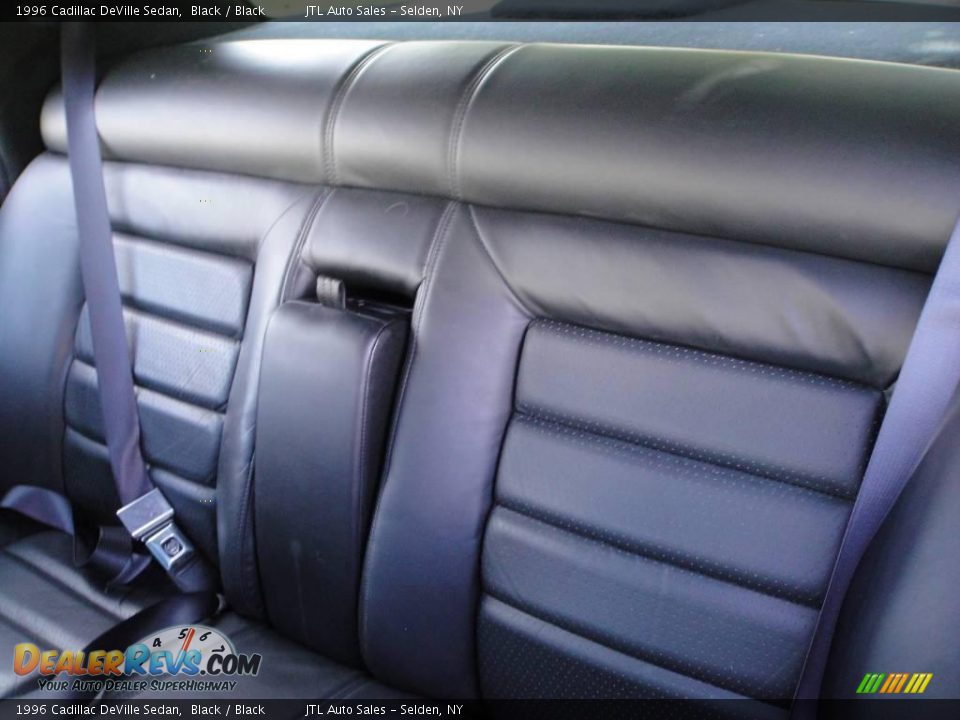 1996 Cadillac DeVille Sedan Black / Black Photo #13