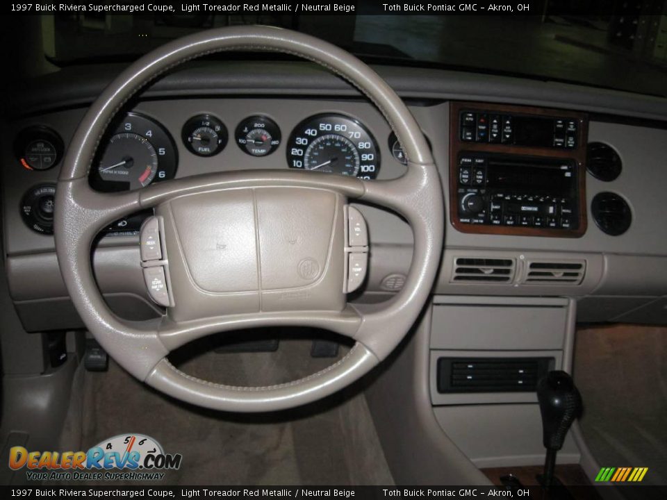 1997 Buick Riviera Supercharged Coupe Steering Wheel Photo #6