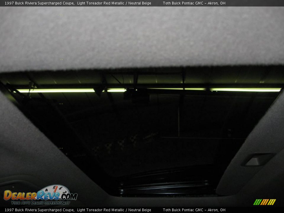 1997 Buick Riviera Supercharged Coupe Light Toreador Red Metallic / Neutral Beige Photo #9