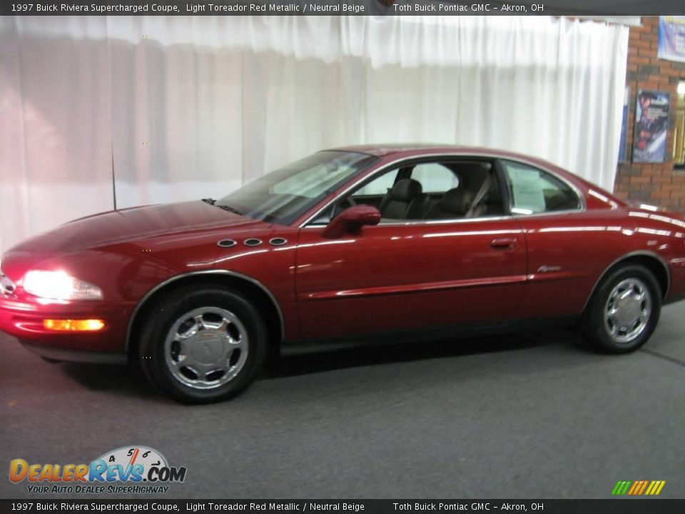 1997 Buick Riviera Supercharged Coupe Light Toreador Red Metallic / Neutral Beige Photo #17