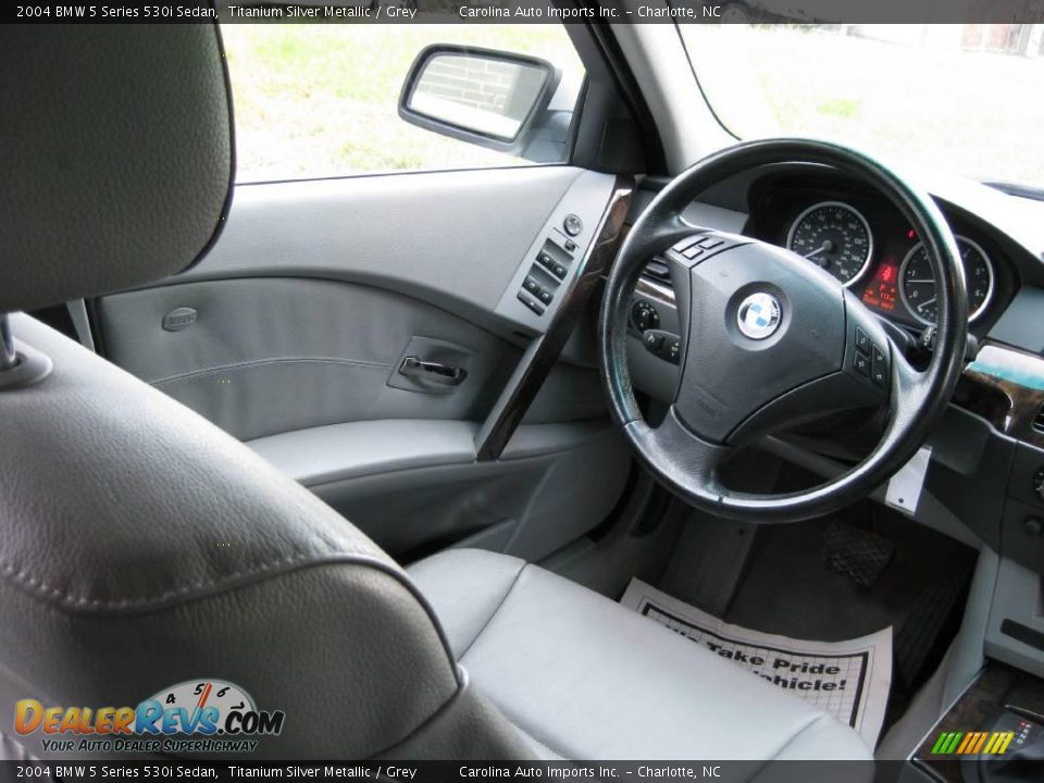 2004 BMW 5 Series 530i Sedan Titanium Silver Metallic / Grey Photo #10