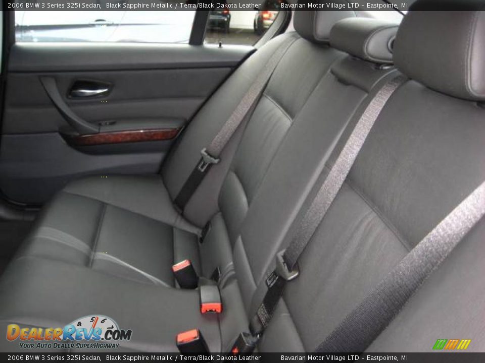2006 BMW 3 Series 325i Sedan Black Sapphire Metallic / Terra/Black Dakota Leather Photo #15