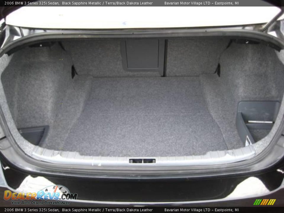2006 BMW 3 Series 325i Sedan Black Sapphire Metallic / Terra/Black Dakota Leather Photo #16