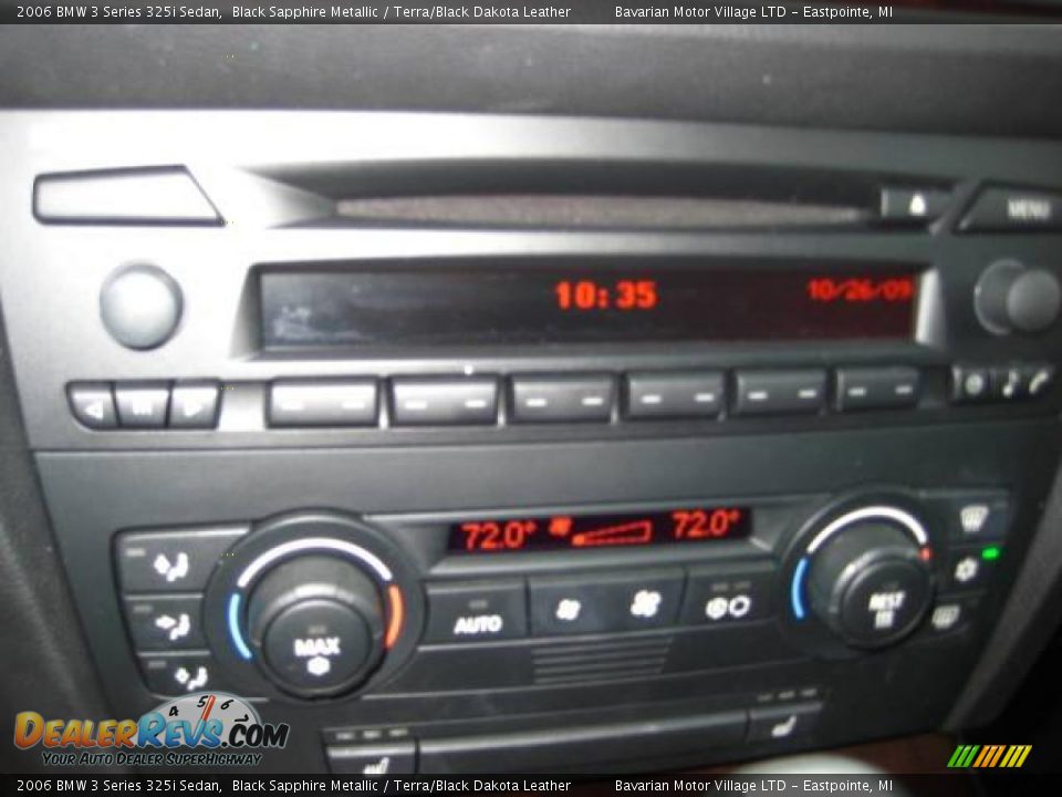 2006 BMW 3 Series 325i Sedan Black Sapphire Metallic / Terra/Black Dakota Leather Photo #18
