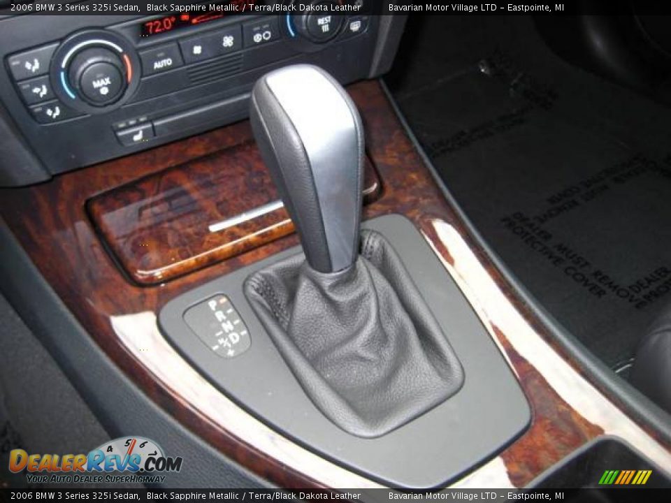 2006 BMW 3 Series 325i Sedan Black Sapphire Metallic / Terra/Black Dakota Leather Photo #19
