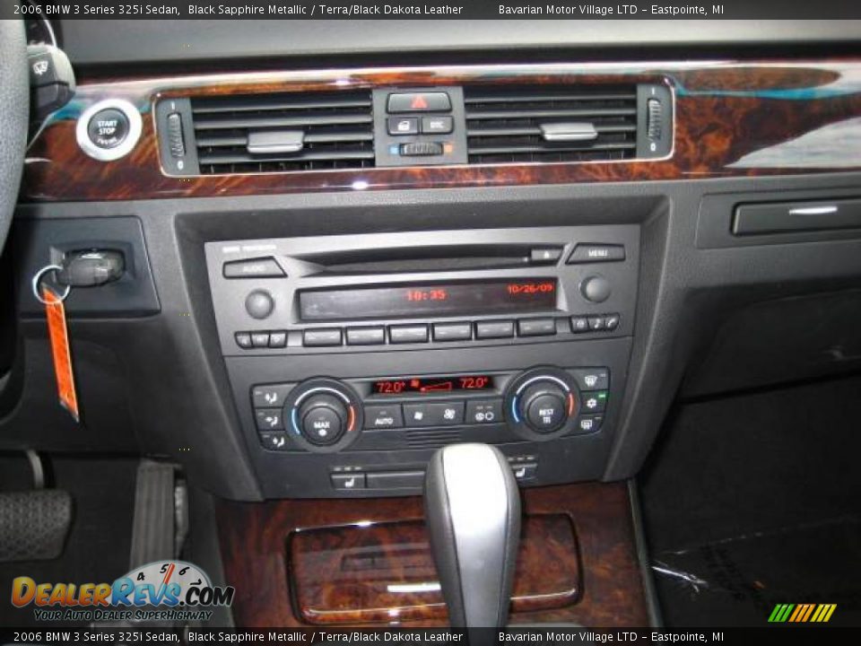 2006 BMW 3 Series 325i Sedan Black Sapphire Metallic / Terra/Black Dakota Leather Photo #21