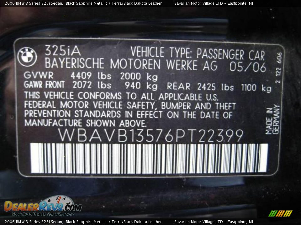 2006 BMW 3 Series 325i Sedan Black Sapphire Metallic / Terra/Black Dakota Leather Photo #25