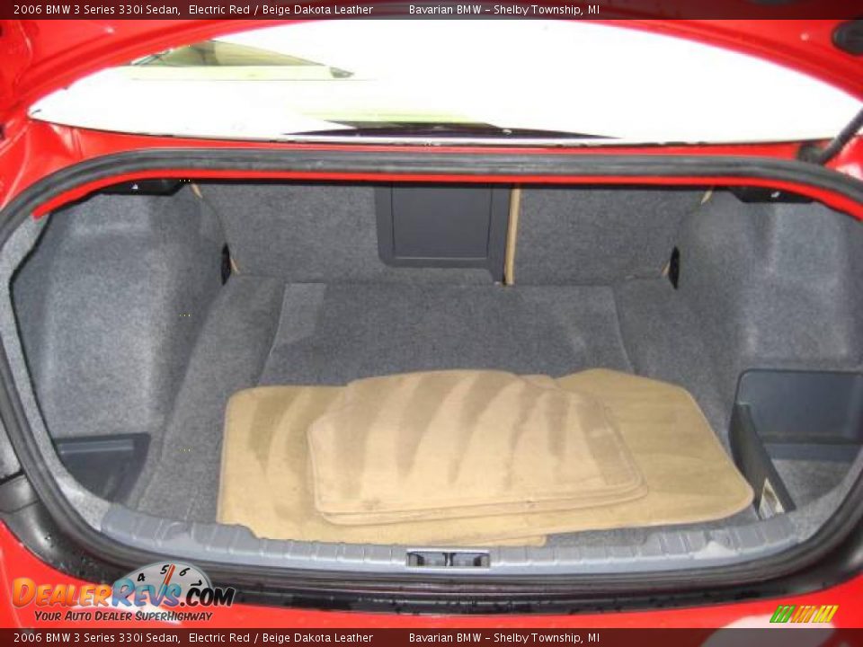 2006 BMW 3 Series 330i Sedan Electric Red / Beige Dakota Leather Photo #17
