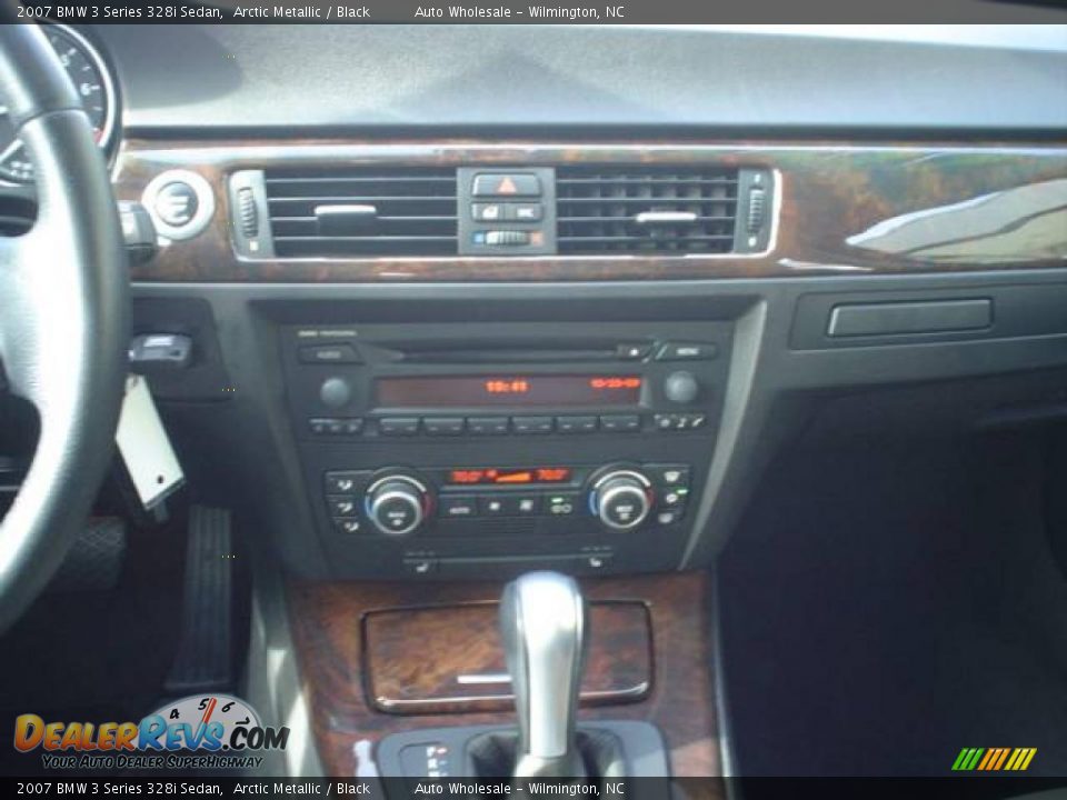 2007 BMW 3 Series 328i Sedan Arctic Metallic / Black Photo #8