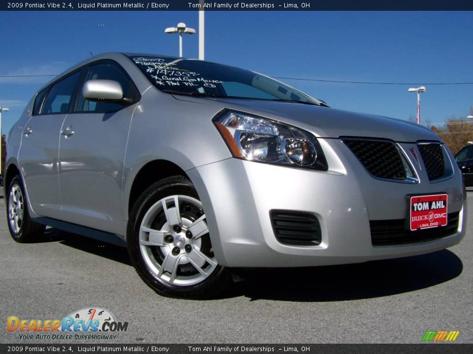 2009 Pontiac Vibe 2.4 Liquid Platinum Metallic / Ebony Photo #1