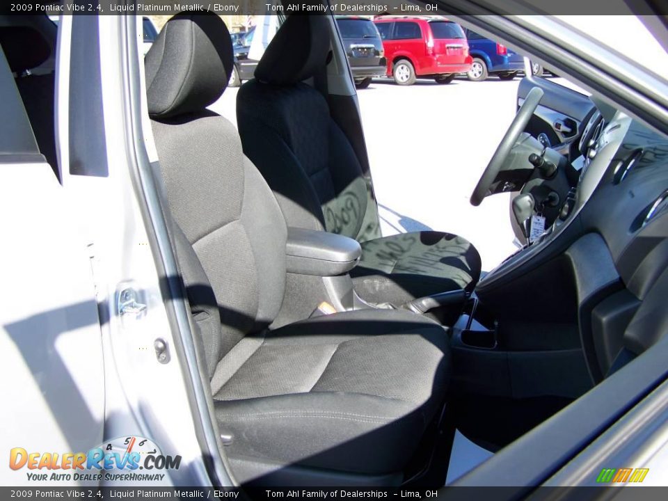 2009 Pontiac Vibe 2.4 Liquid Platinum Metallic / Ebony Photo #11