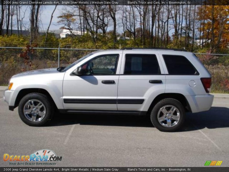 2006 Jeep Grand Cherokee Laredo 4x4 Bright Silver Metallic / Medium Slate Gray Photo #2