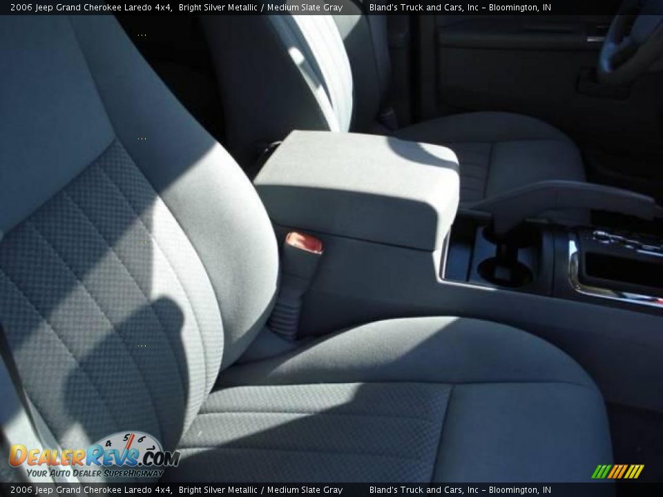 2006 Jeep Grand Cherokee Laredo 4x4 Bright Silver Metallic / Medium Slate Gray Photo #13