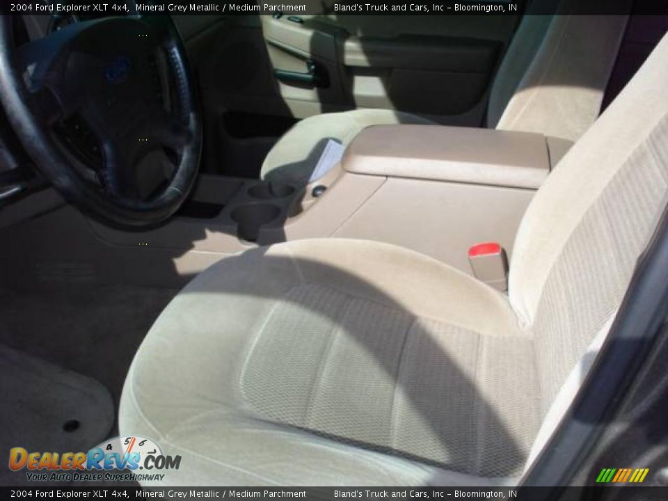 2004 Ford Explorer XLT 4x4 Mineral Grey Metallic / Medium Parchment Photo #4