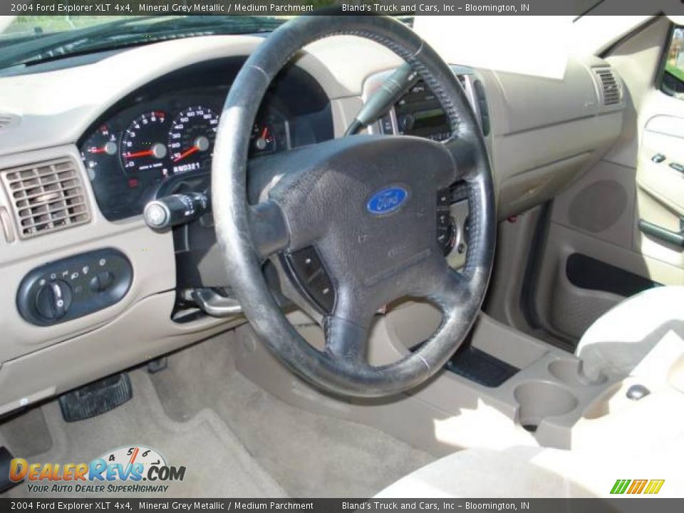 2004 Ford Explorer XLT 4x4 Mineral Grey Metallic / Medium Parchment Photo #5