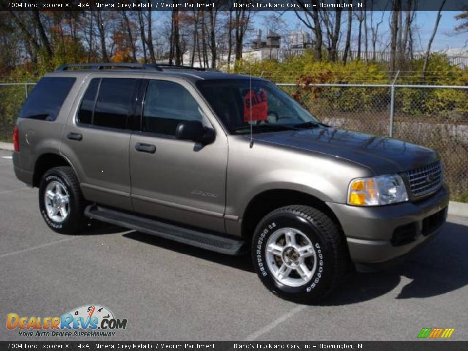 2004 Ford Explorer XLT 4x4 Mineral Grey Metallic / Medium Parchment Photo #8