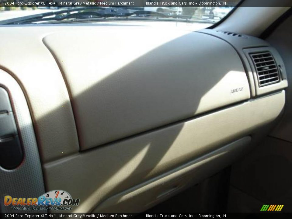 2004 Ford Explorer XLT 4x4 Mineral Grey Metallic / Medium Parchment Photo #13
