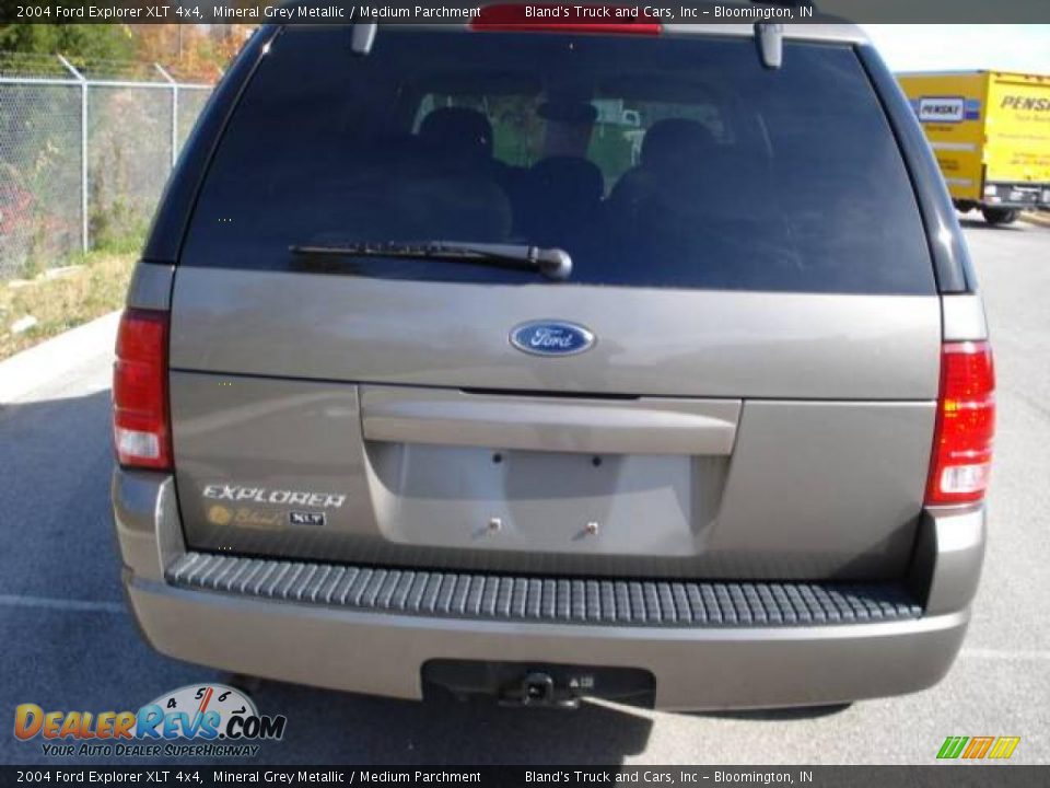 2004 Ford Explorer XLT 4x4 Mineral Grey Metallic / Medium Parchment Photo #24