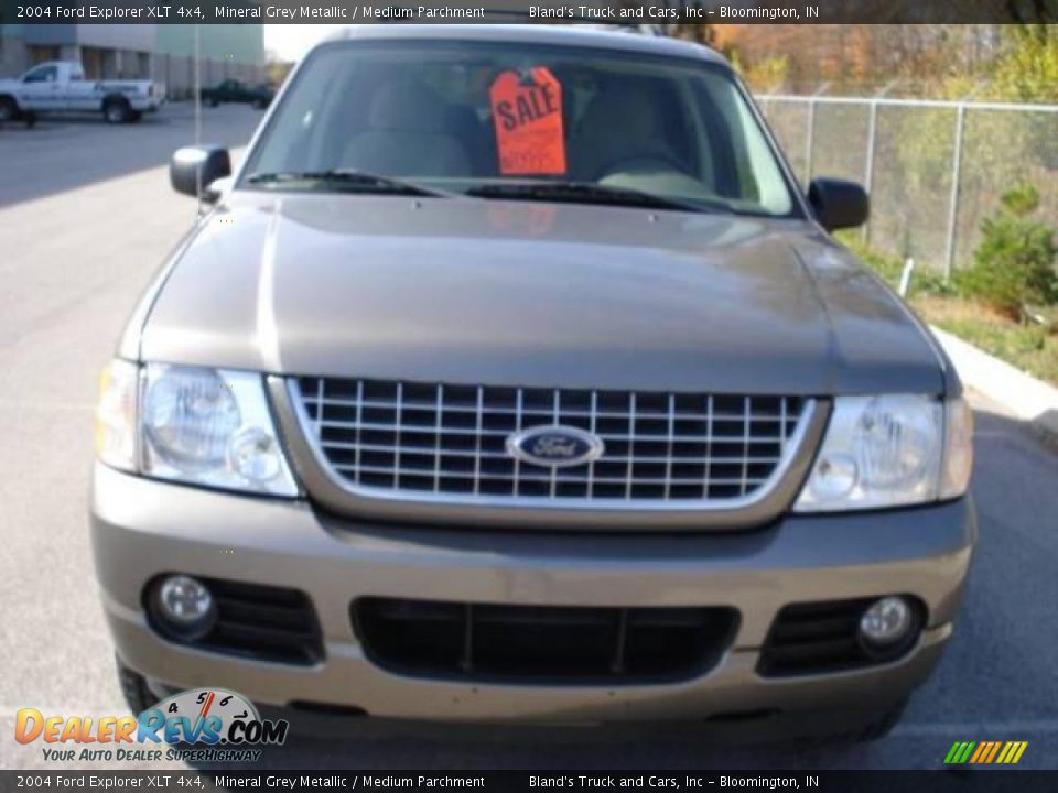 2004 Ford Explorer XLT 4x4 Mineral Grey Metallic / Medium Parchment Photo #26