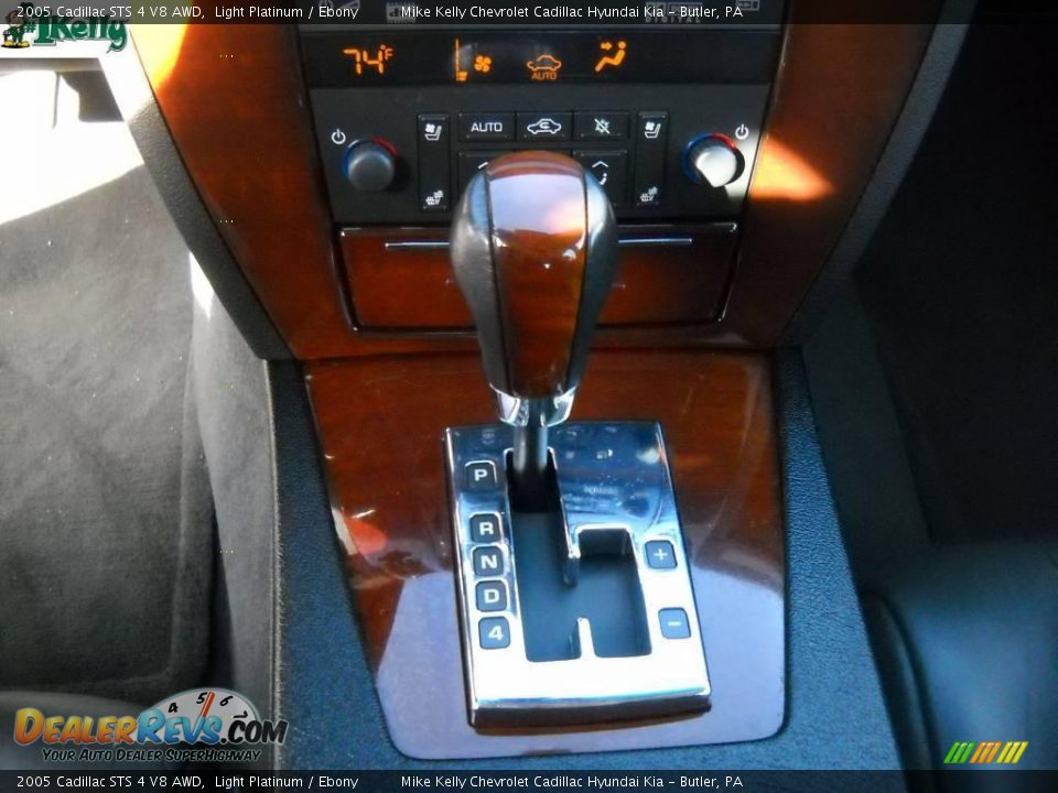 2005 Cadillac STS 4 V8 AWD Light Platinum / Ebony Photo #18