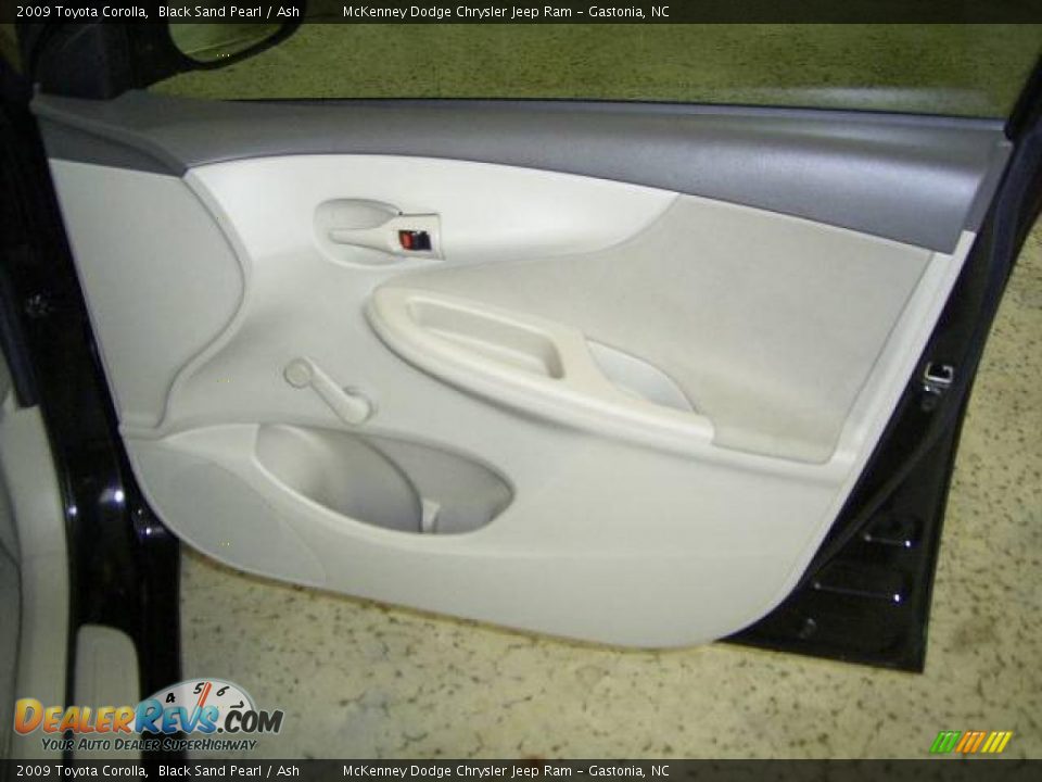 2009 Toyota Corolla Black Sand Pearl / Ash Photo #16