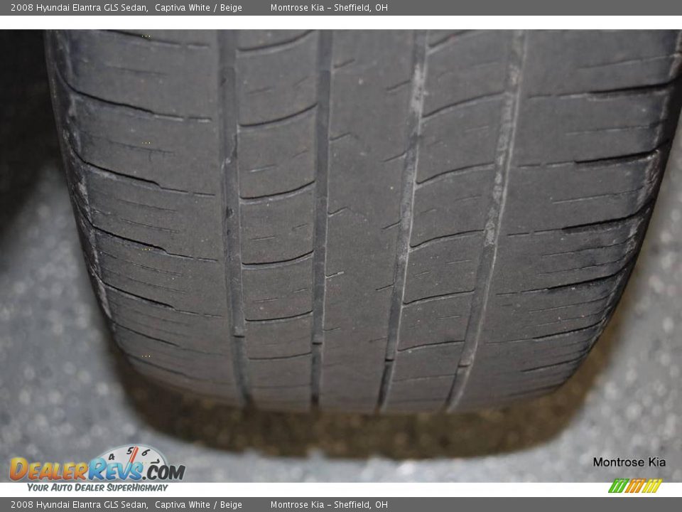 2008 Hyundai Elantra GLS Sedan Captiva White / Beige Photo #24