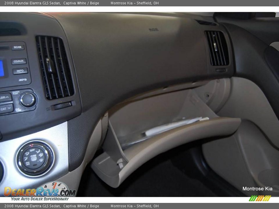 2008 Hyundai Elantra GLS Sedan Captiva White / Beige Photo #35