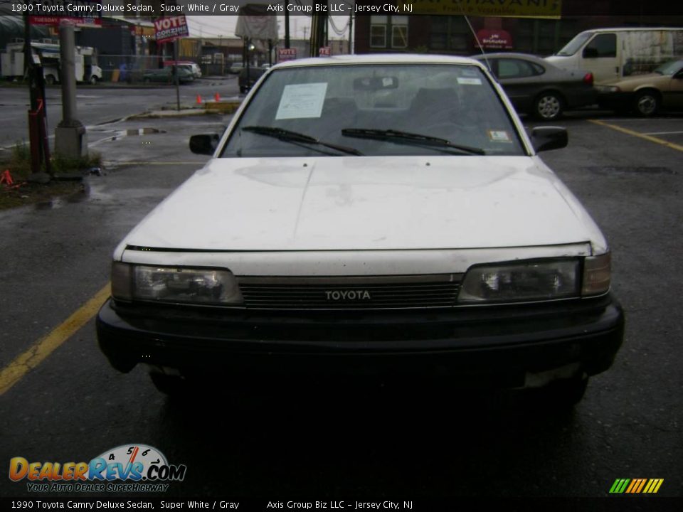 1990 Toyota Camry Deluxe Sedan Super White / Gray Photo #3
