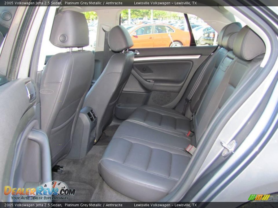 2005 Volkswagen Jetta 2.5 Sedan Platinum Grey Metallic / Anthracite Photo #12