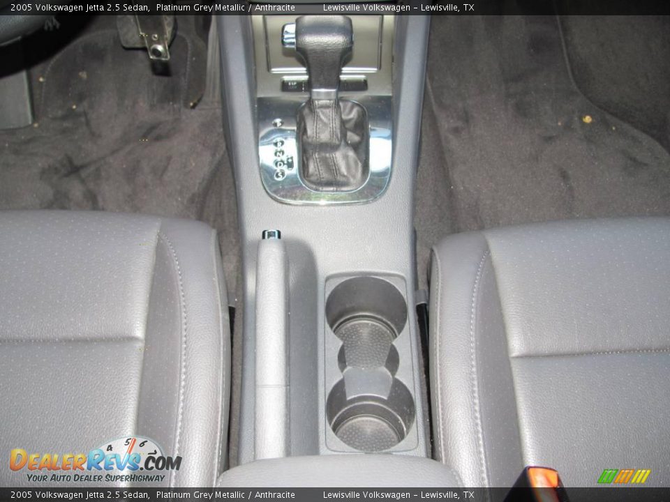 2005 Volkswagen Jetta 2.5 Sedan Platinum Grey Metallic / Anthracite Photo #17