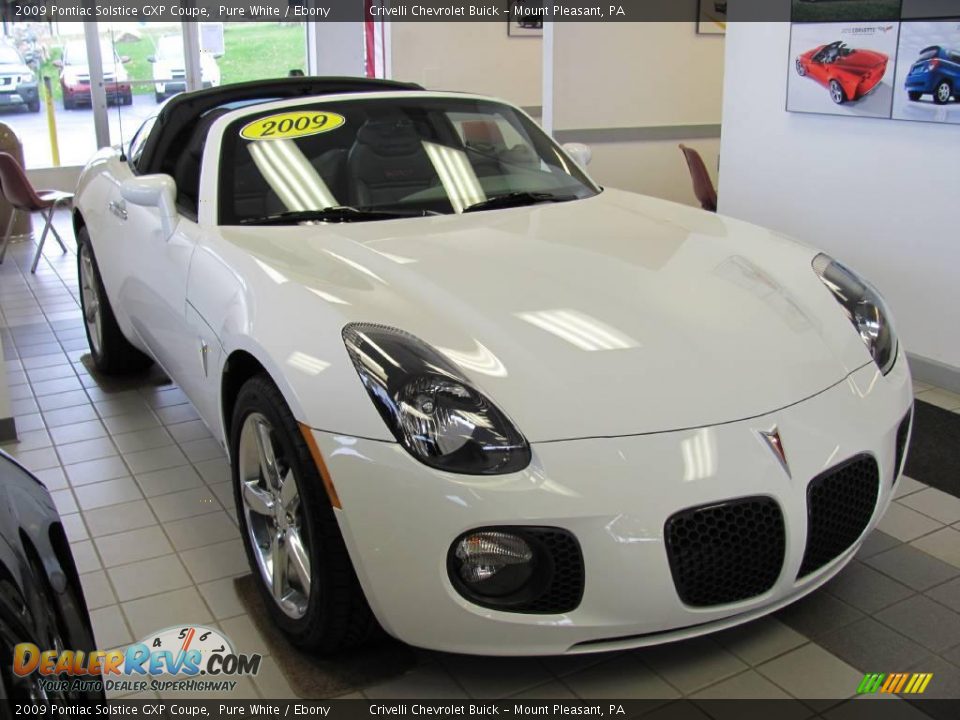 2009 Pontiac Solstice GXP Coupe Pure White / Ebony Photo #4