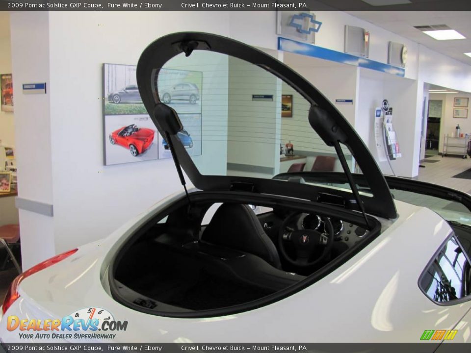 2009 Pontiac Solstice GXP Coupe Pure White / Ebony Photo #12