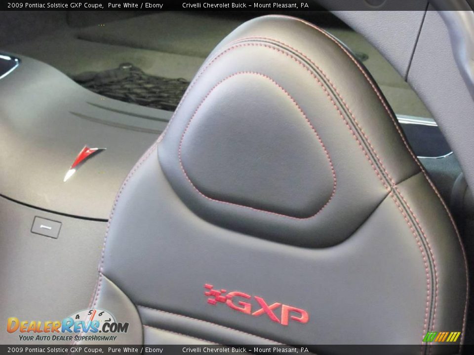 2009 Pontiac Solstice GXP Coupe Pure White / Ebony Photo #19