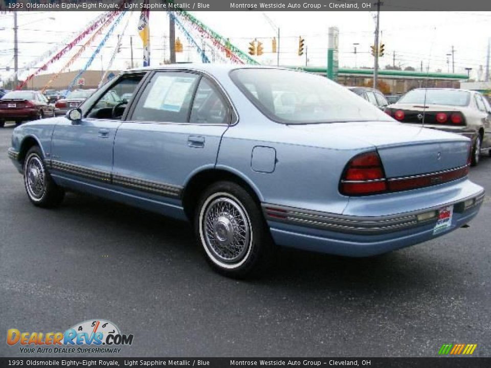1993 Oldsmobile Eighty-Eight Royale Light Sapphire Metallic / Blue Photo #3