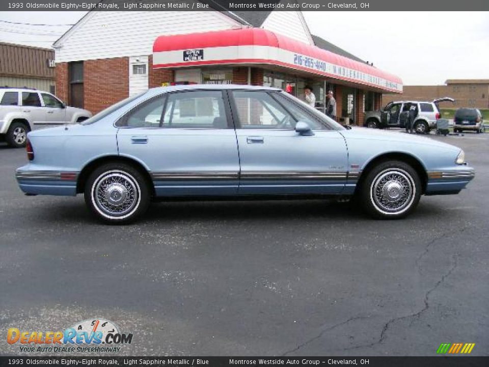 1993 Oldsmobile Eighty-Eight Royale Light Sapphire Metallic / Blue Photo #6