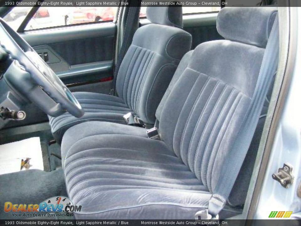 1993 Oldsmobile Eighty-Eight Royale Light Sapphire Metallic / Blue Photo #9