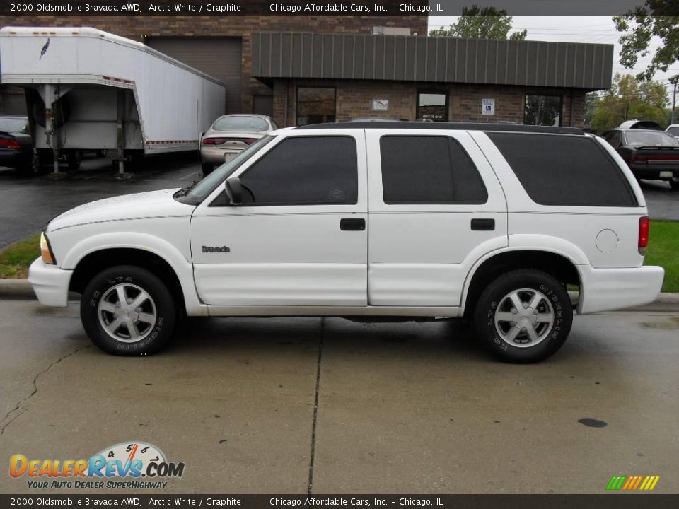 2000 Oldsmobile Bravada AWD Arctic White / Graphite Photo #4