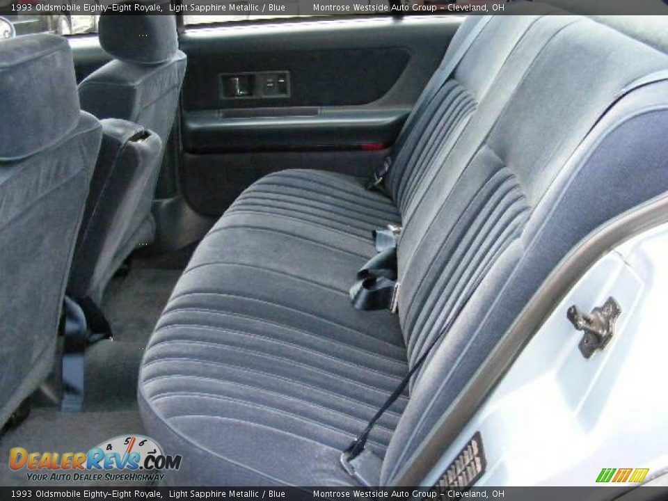 1993 Oldsmobile Eighty-Eight Royale Light Sapphire Metallic / Blue Photo #11