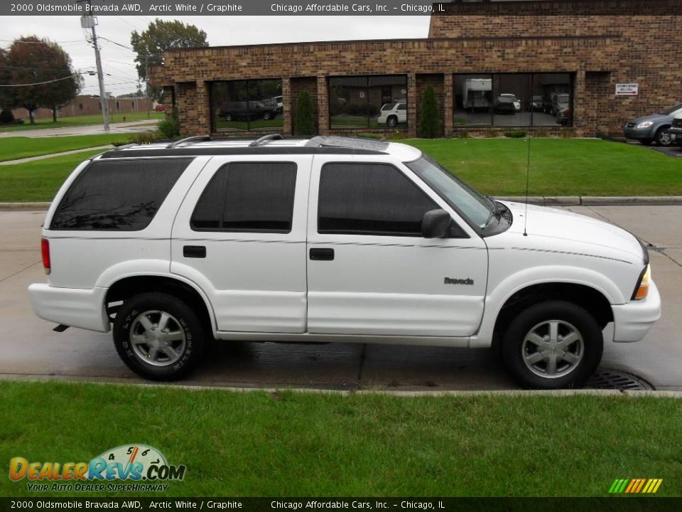 2000 Oldsmobile Bravada AWD Arctic White / Graphite Photo #5