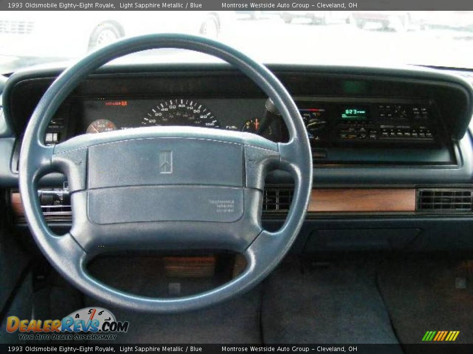 1993 Oldsmobile Eighty-Eight Royale Light Sapphire Metallic / Blue Photo #14