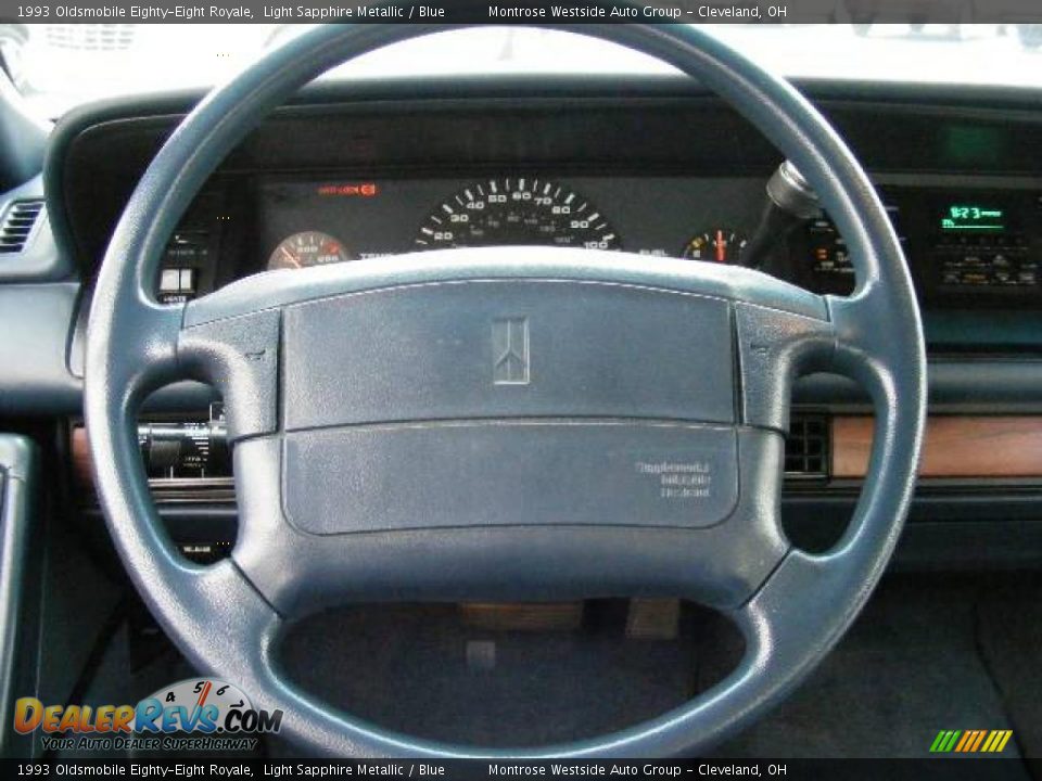 1993 Oldsmobile Eighty-Eight Royale Light Sapphire Metallic / Blue Photo #15