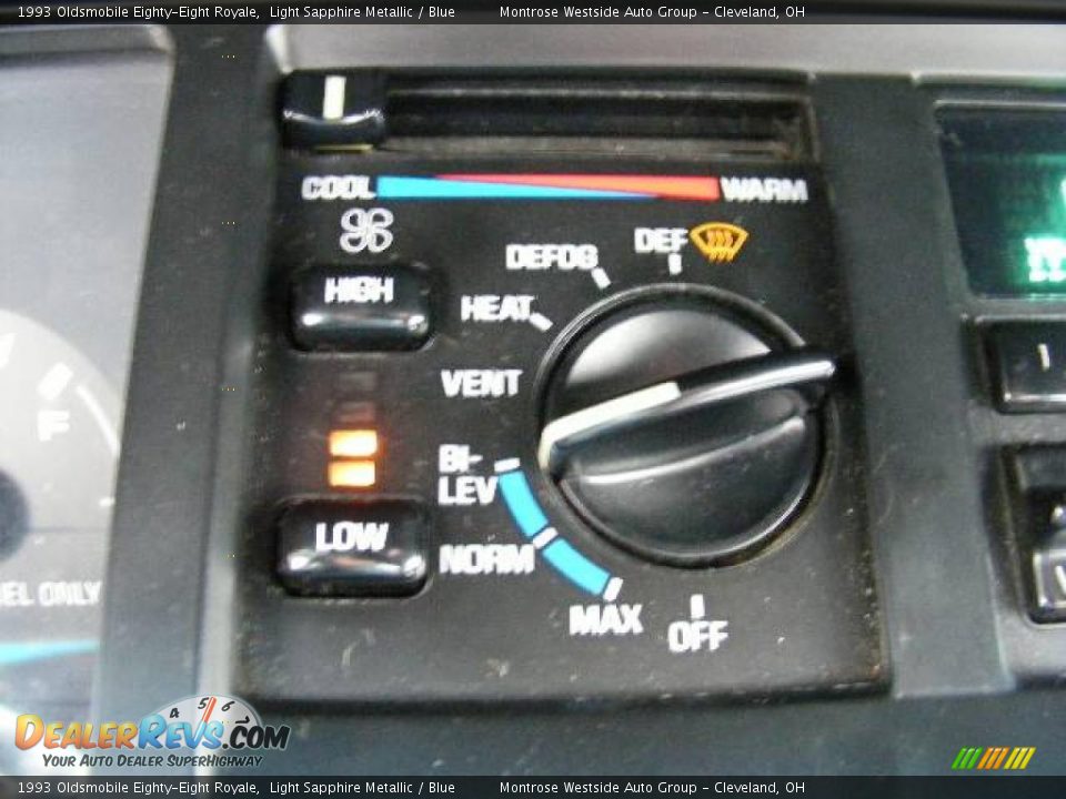 1993 Oldsmobile Eighty-Eight Royale Light Sapphire Metallic / Blue Photo #19