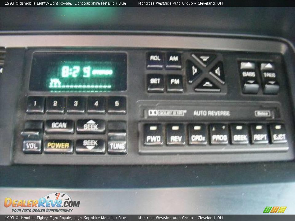 1993 Oldsmobile Eighty-Eight Royale Light Sapphire Metallic / Blue Photo #21