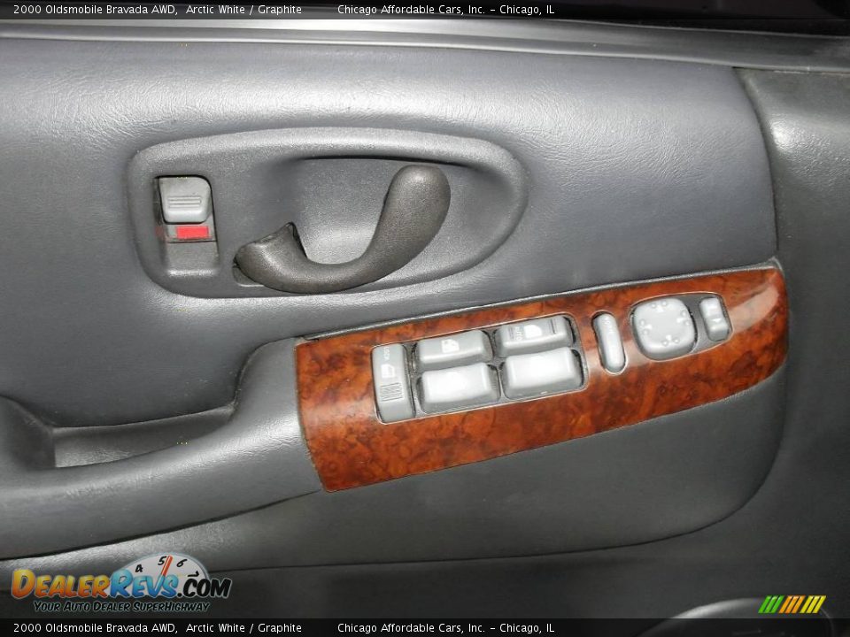 2000 Oldsmobile Bravada AWD Arctic White / Graphite Photo #14