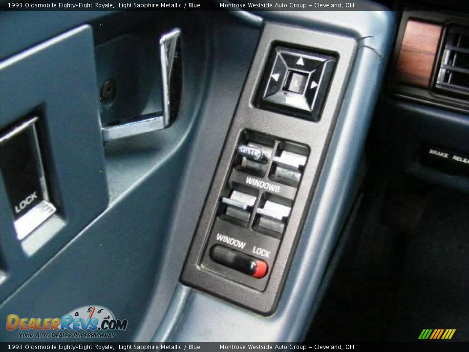 1993 Oldsmobile Eighty-Eight Royale Light Sapphire Metallic / Blue Photo #22