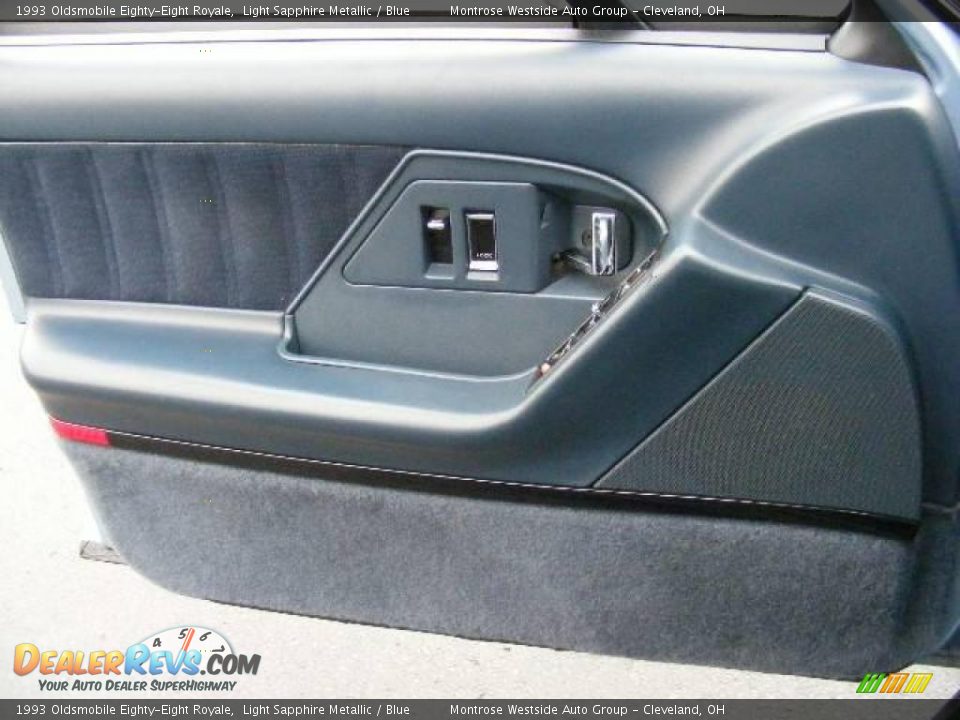 1993 Oldsmobile Eighty-Eight Royale Light Sapphire Metallic / Blue Photo #23