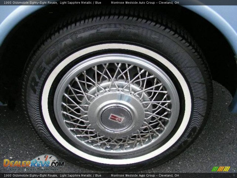 1993 Oldsmobile Eighty-Eight Royale Light Sapphire Metallic / Blue Photo #25