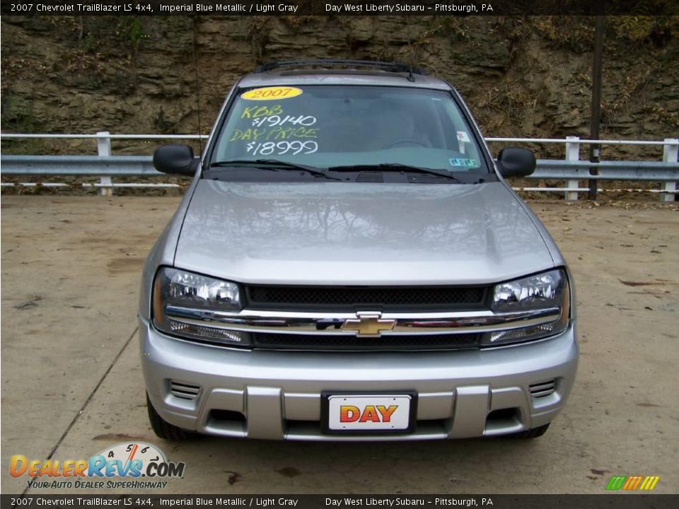 2007 Chevrolet TrailBlazer LS 4x4 Imperial Blue Metallic / Light Gray Photo #2