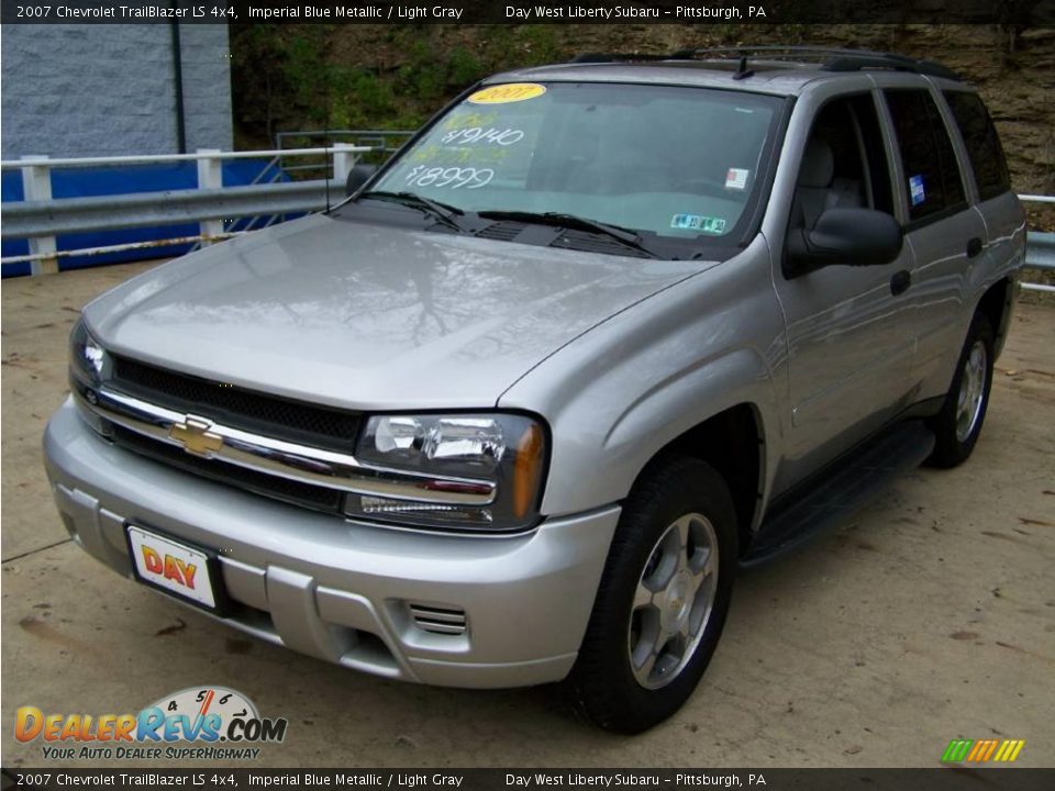 2007 Chevrolet TrailBlazer LS 4x4 Imperial Blue Metallic / Light Gray Photo #3