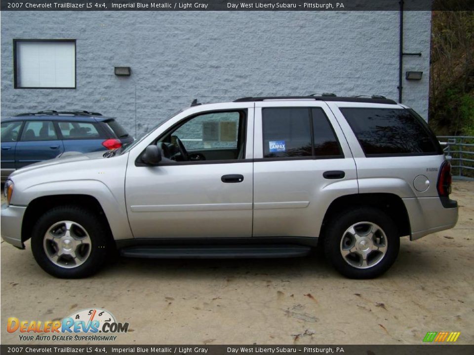 2007 Chevrolet TrailBlazer LS 4x4 Imperial Blue Metallic / Light Gray Photo #4
